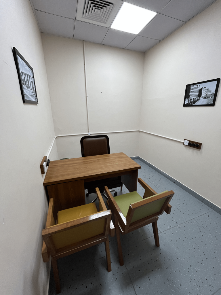 3 seater conference room sector 17 chandigarh
